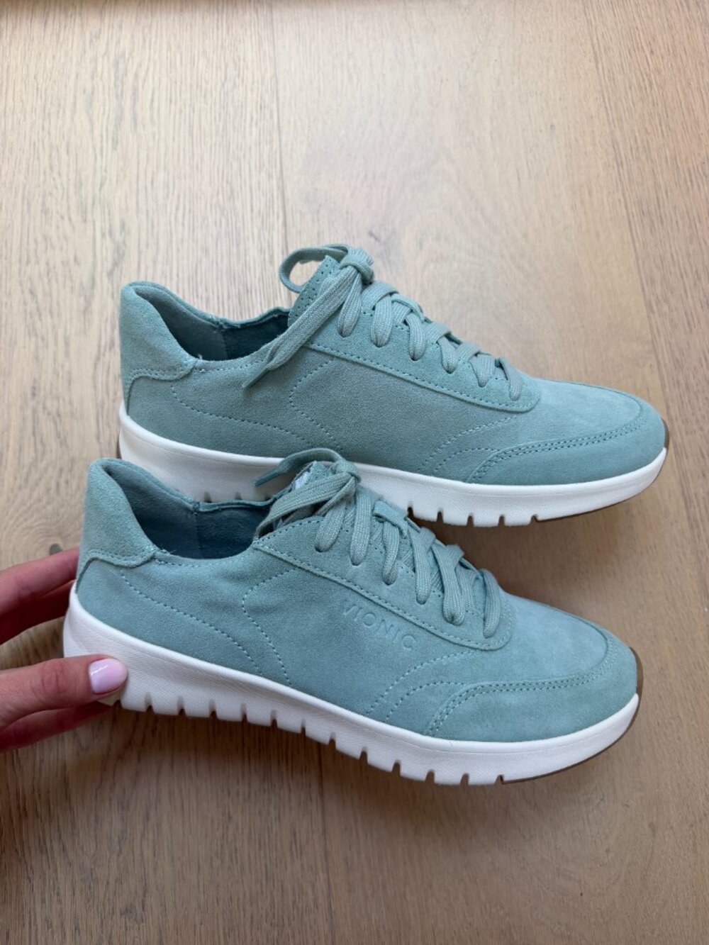 Vionic Uptown Sneaker